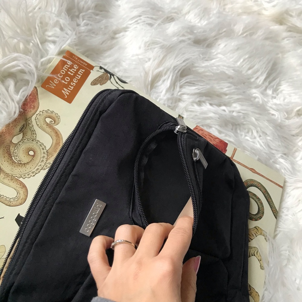 Baggallini‎ black canvas travel crossbody bag - Picture 5 of 5